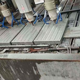 江西 芝麻白花岗岩荔枝面盲道雕刻