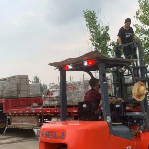 江西 黄金麻冰裂纹，地铺石装车