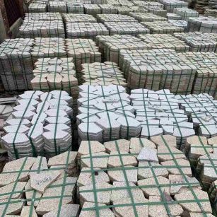 江西 黄金麻白麻花岗岩荔枝面地铺石(冰裂纹)