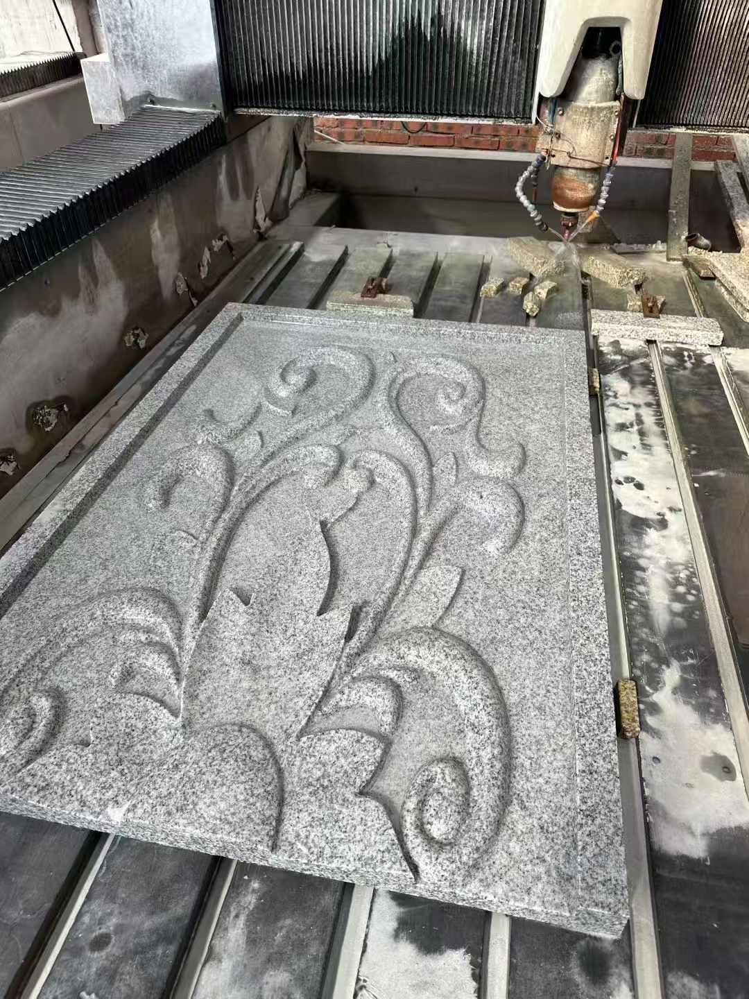 江西 白麻别墅干挂雕花板