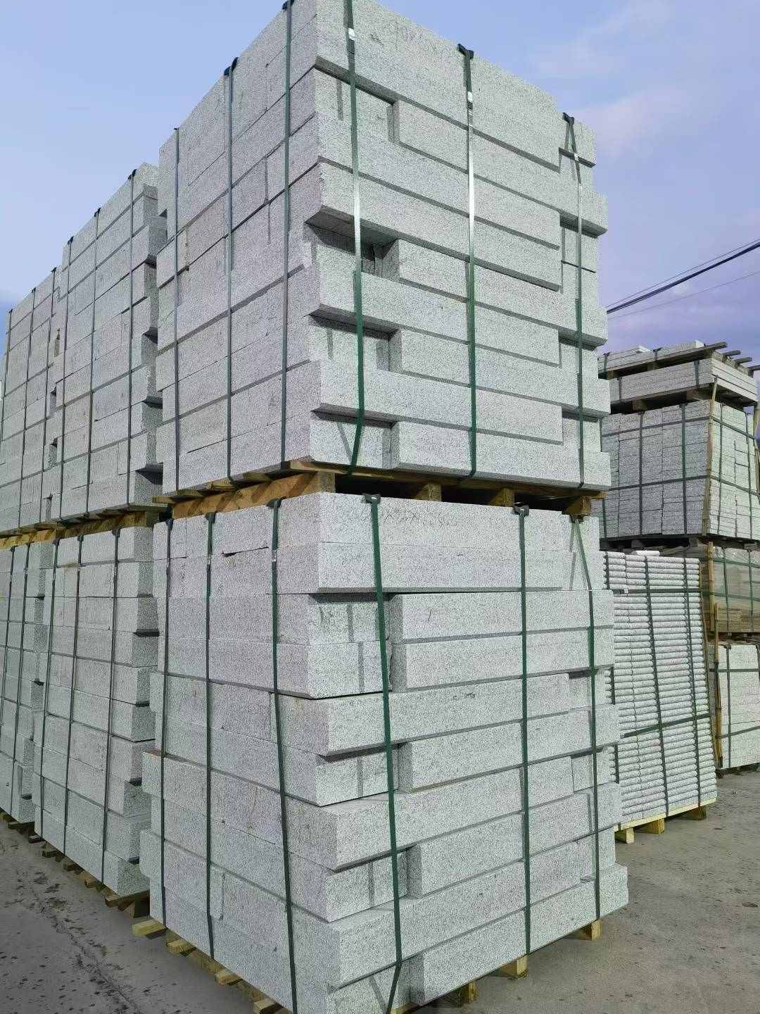 江西 芝麻白花岗岩路沿石，路缘石，路肩石，道牙，立缘石，马路牙子，街沿石，侧石等