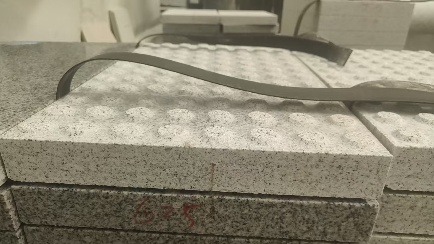 江西 芝麻白花岗岩6.0公分荔枝面五轴加工雕刻盲点