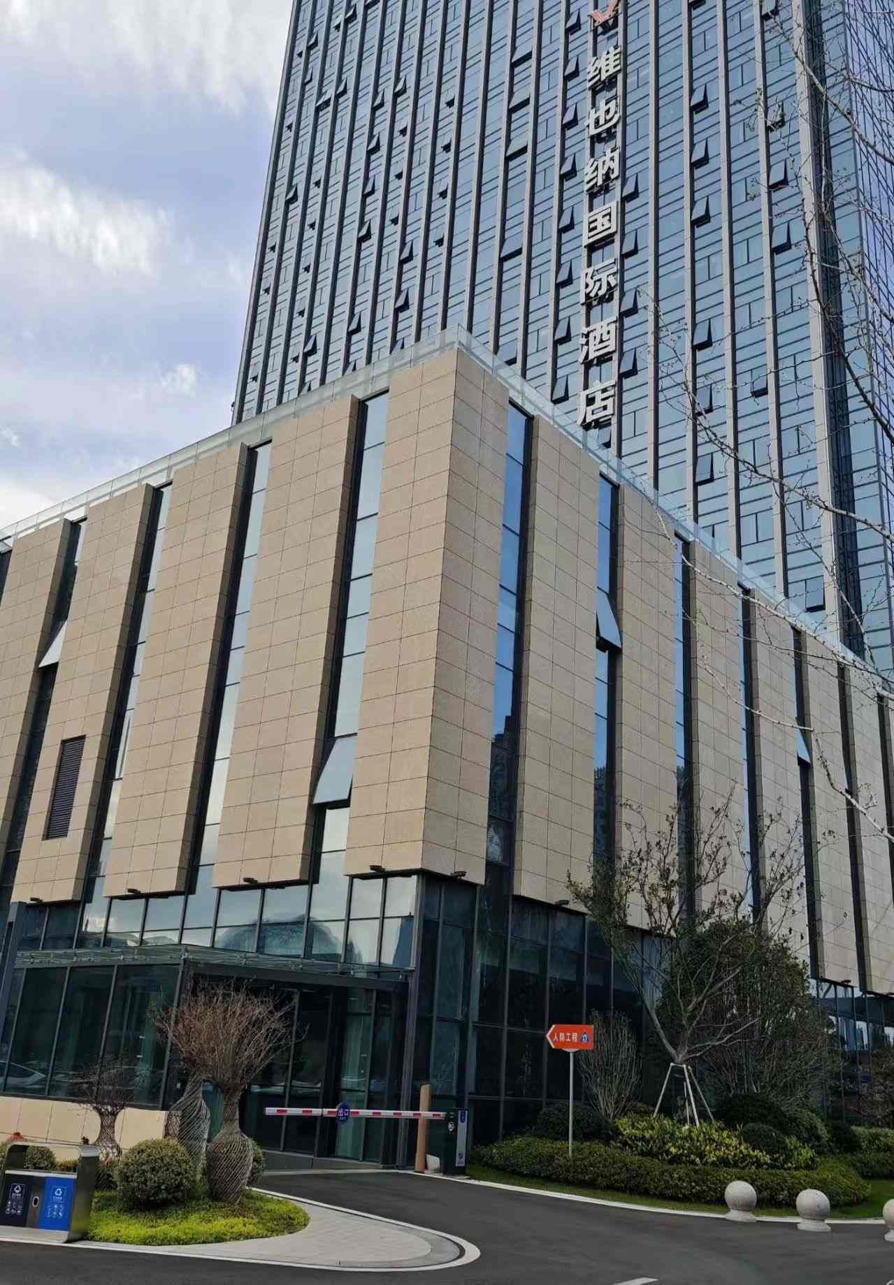 江西 黄金麻花岗岩外墙干挂