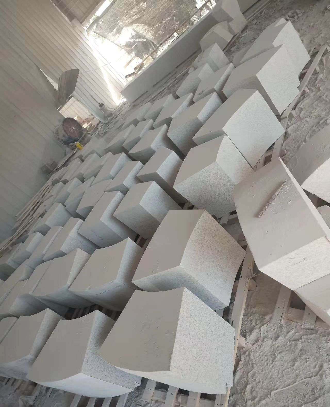 江西 白麻花岗岩异形坐凳