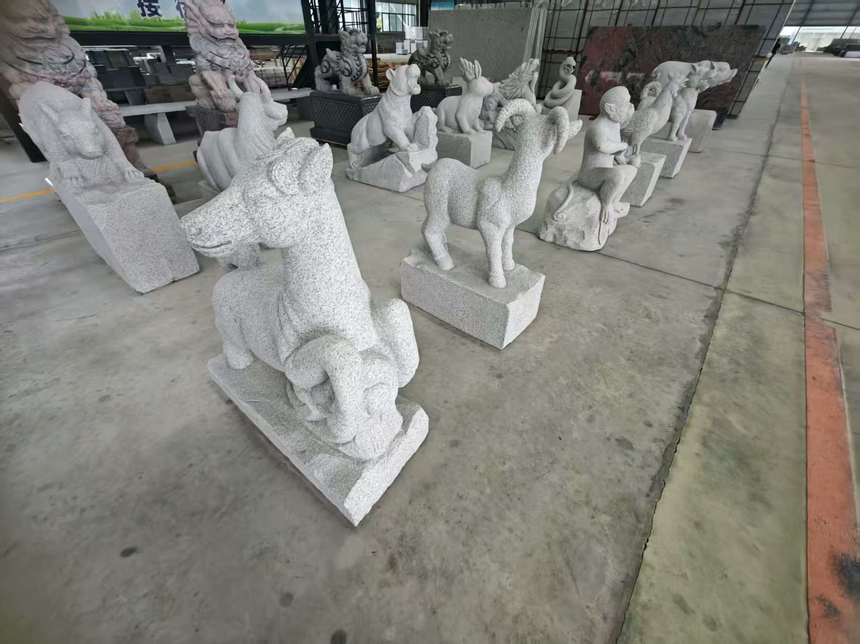 江西 芝麻白花岗岩造型立体雕刻——十二生肖