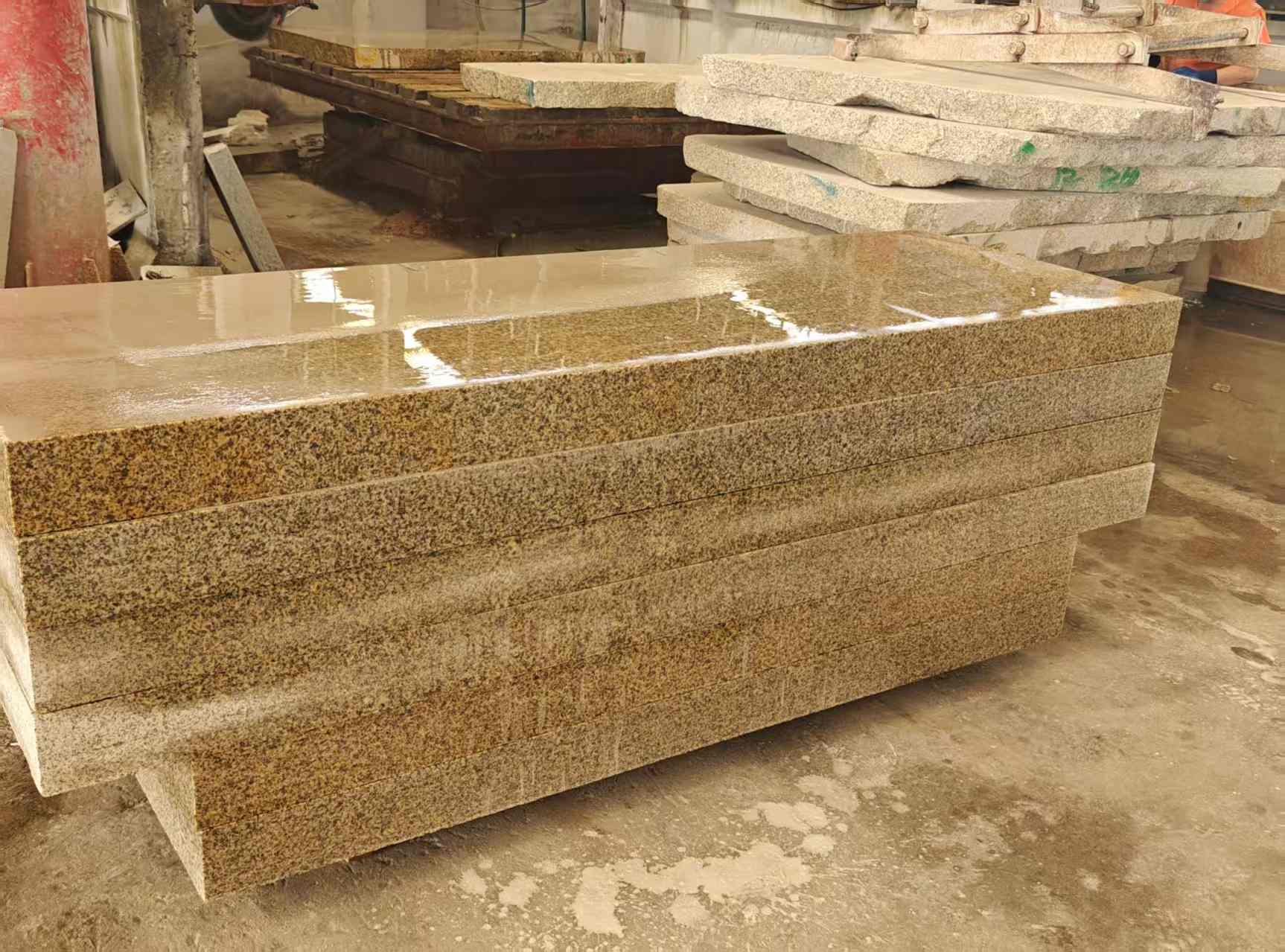 江西 黄金麻栏杆料半成品加工中