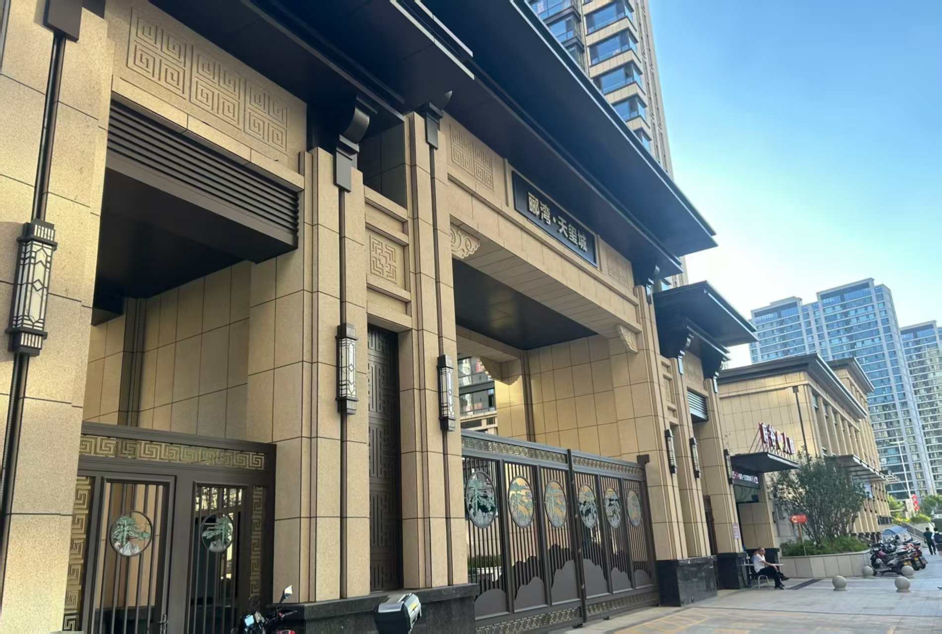 江西 黄金麻花岗岩荔枝面小区门楼外墙干挂