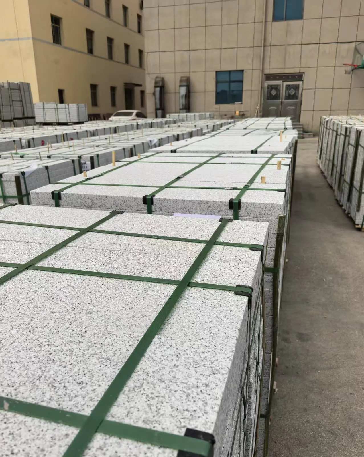 江西 白麻花岗岩5.0公分荔枝面地铺石