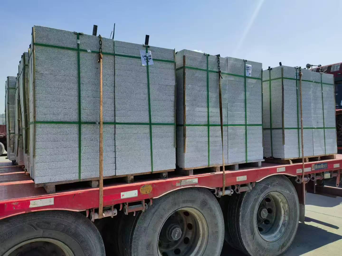 江西芝麻白花岗岩出货日常地铺石