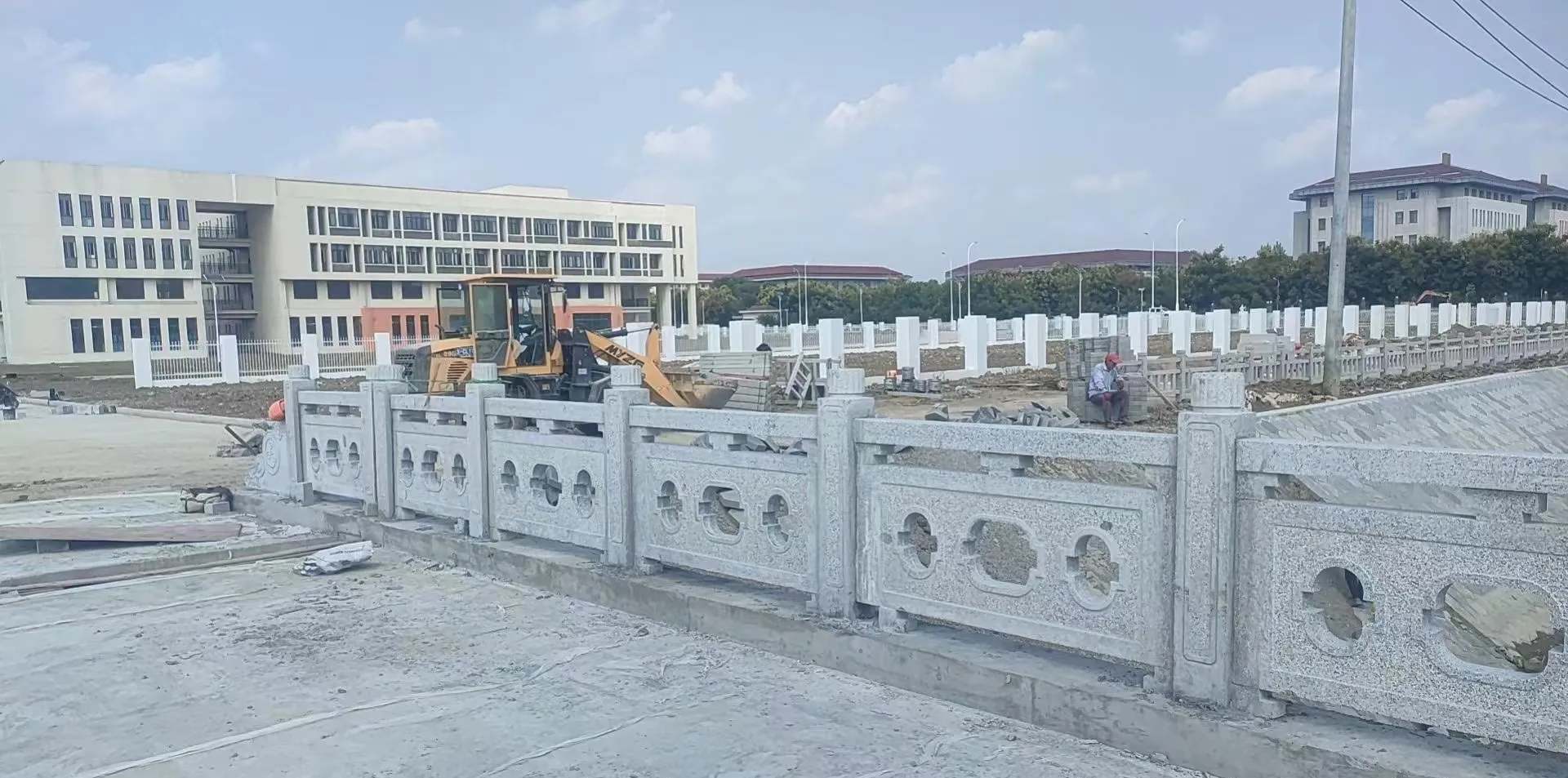 江西 白麻花岗岩荔枝面河道栏杆