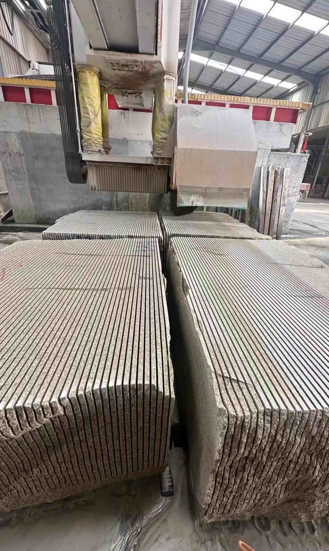 江西 车间生产日常，黄金麻白麻花岗岩