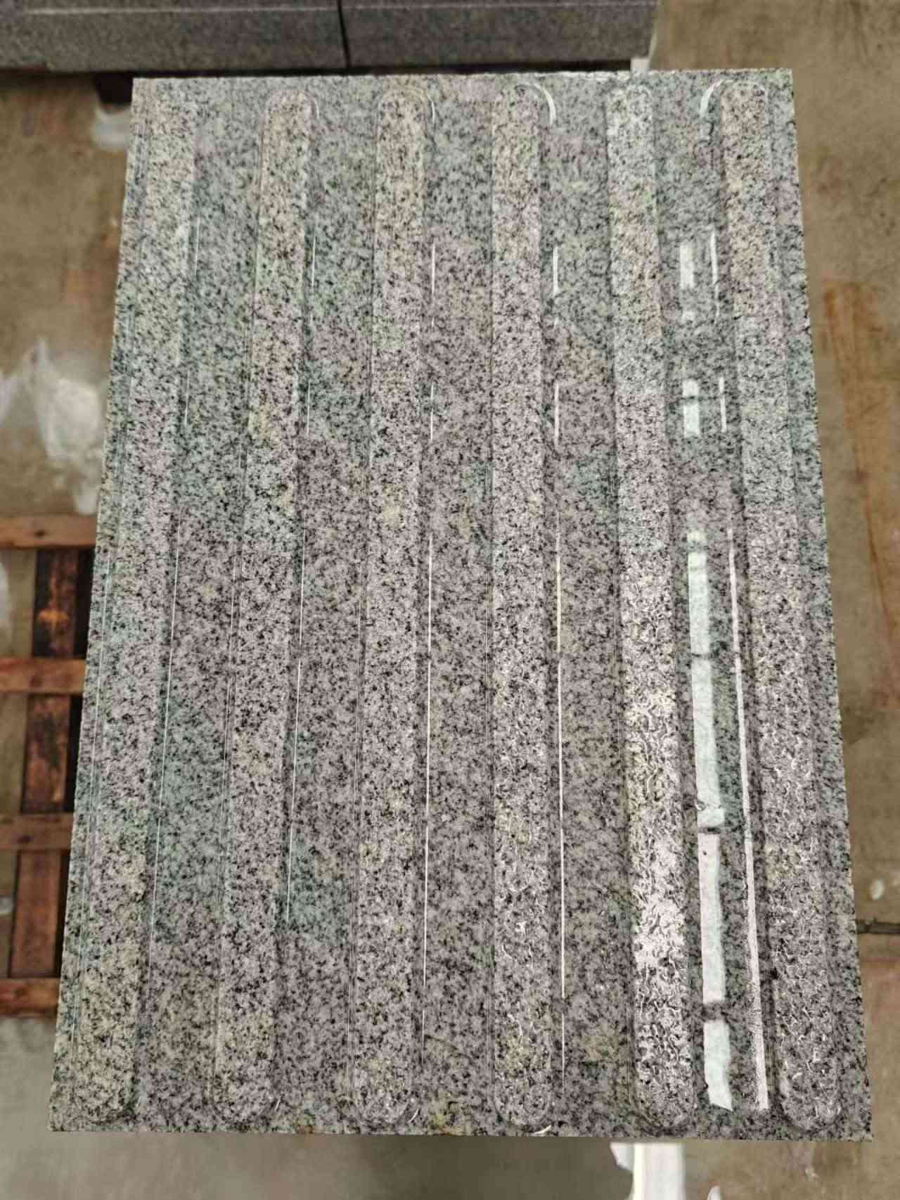 江西 芝麻白花岗岩荔枝面雕刻盲道，盲条