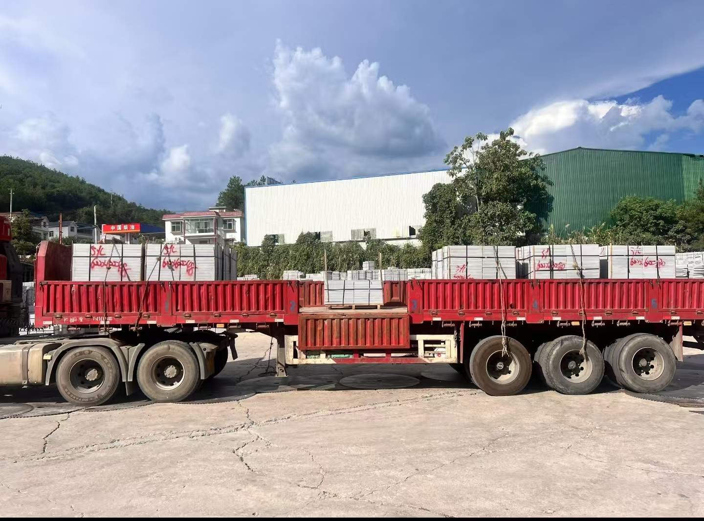 江西 芝麻灰花岗岩地铺石出货日常