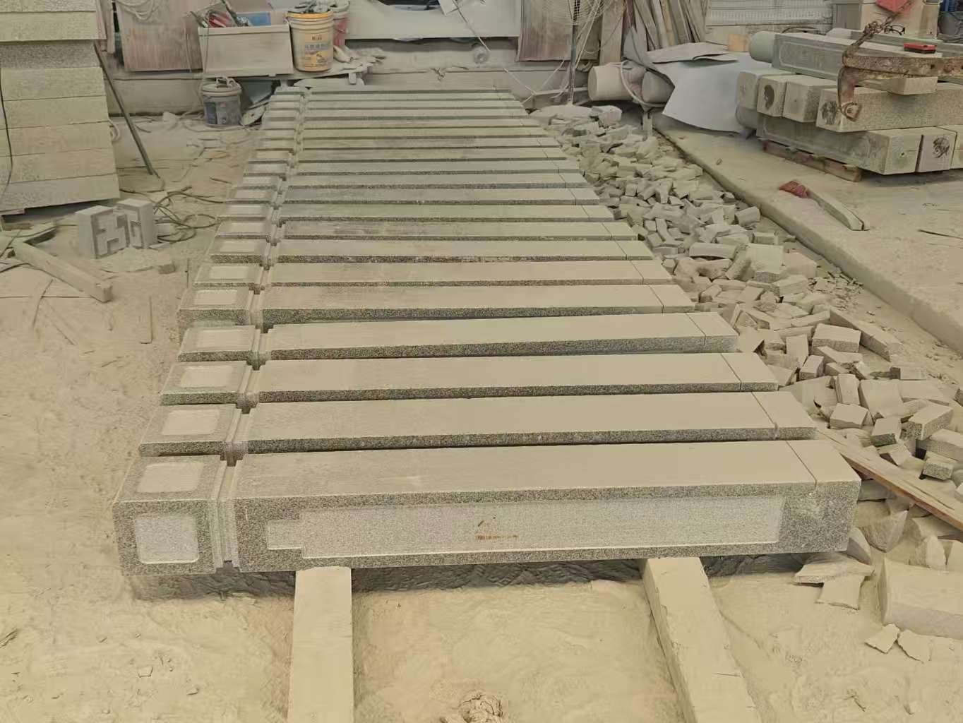 江西 芝麻白异形加工雕刻-栏杆大柱，方柱