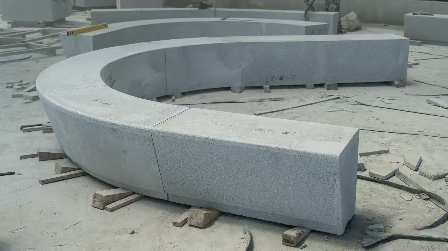 江西 芝麻白花岗岩光面弧形坐凳
